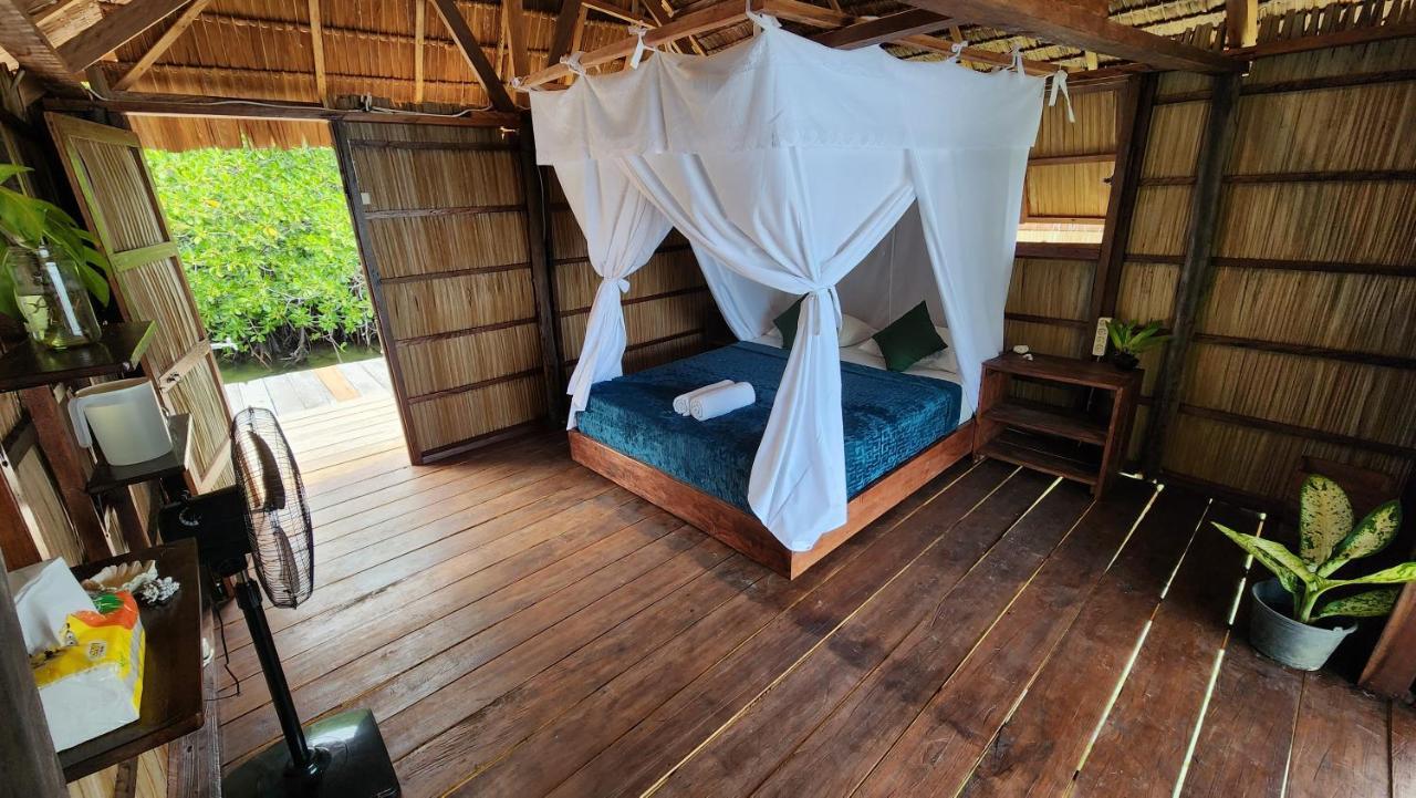 Mansuar Raja Ampat Bungalows Kri Екстер'єр фото