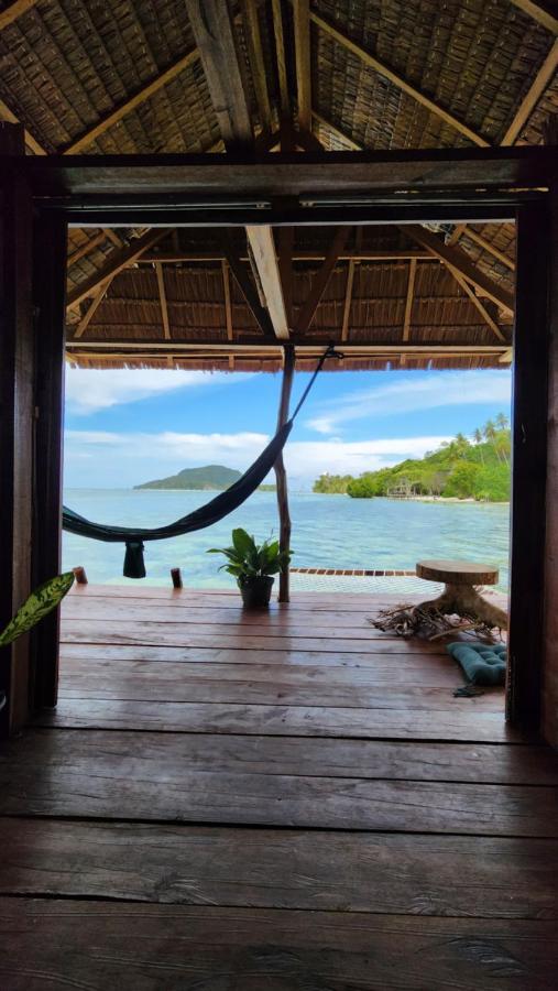 Mansuar Raja Ampat Bungalows Kri Екстер'єр фото