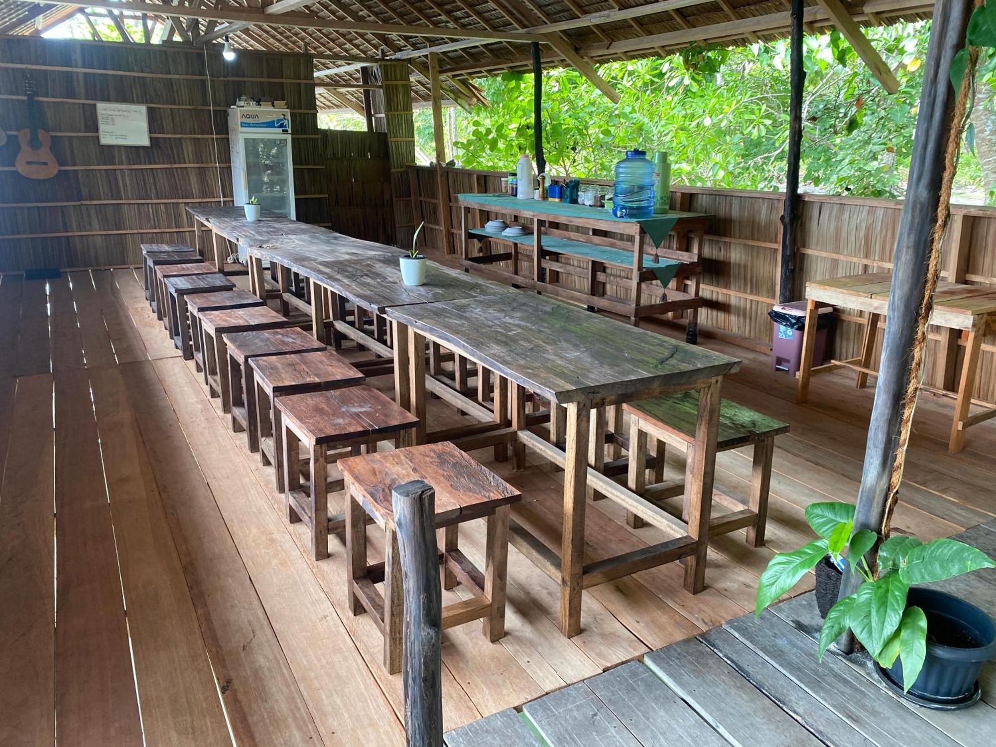 Mansuar Raja Ampat Bungalows Kri Екстер'єр фото